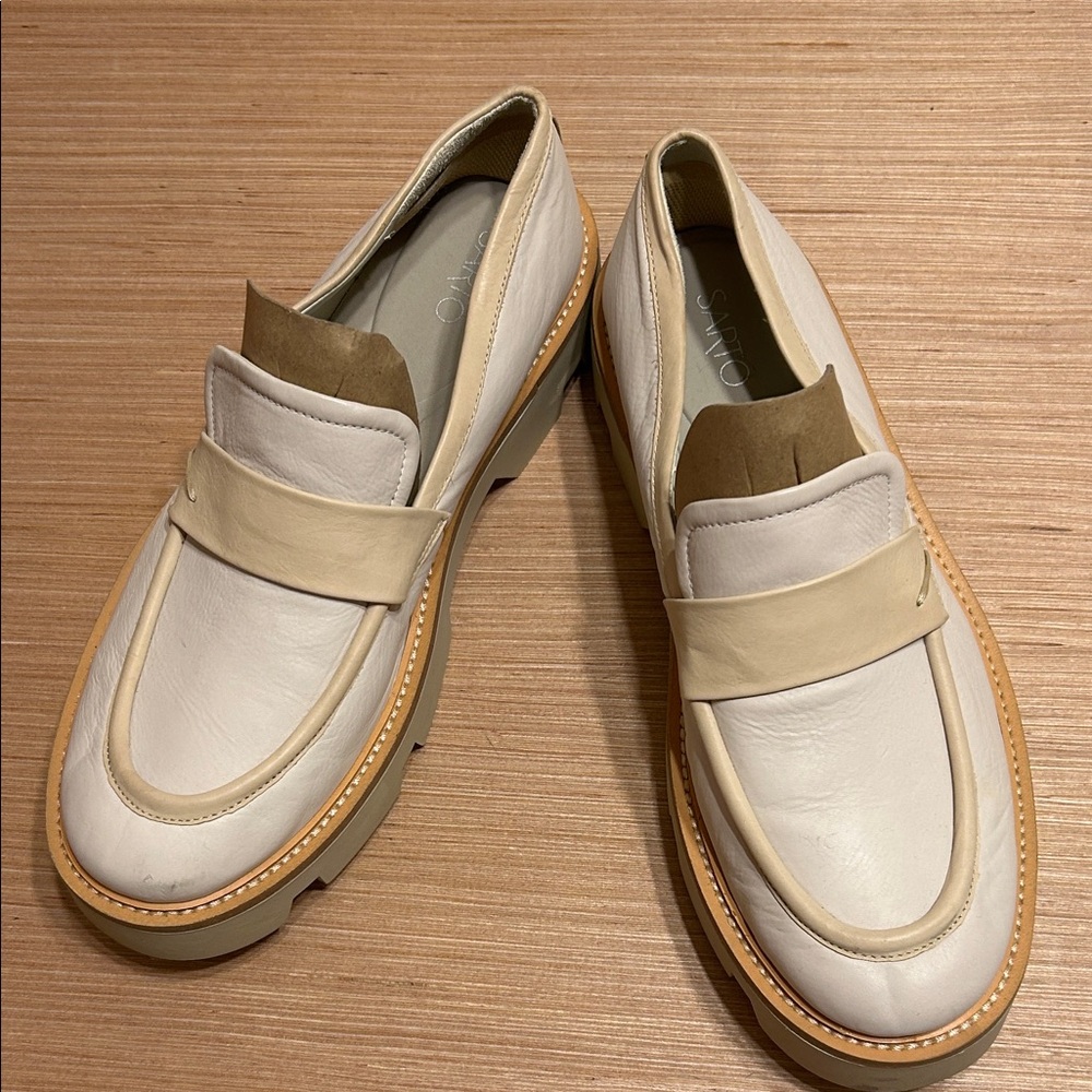 SARTO By Franco Sarto Cream and Tan Women's Penny Loafers Size 10
